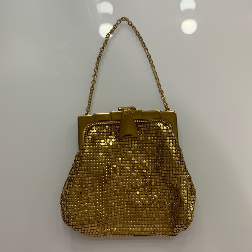 Vintage Whiting and Davis clutch